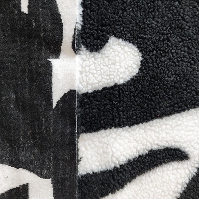 650gsm 100%ポリエステルは柔らかいSherpa染まるジャケットのハンドバッグ ヤーンのための生地を羊を刈る