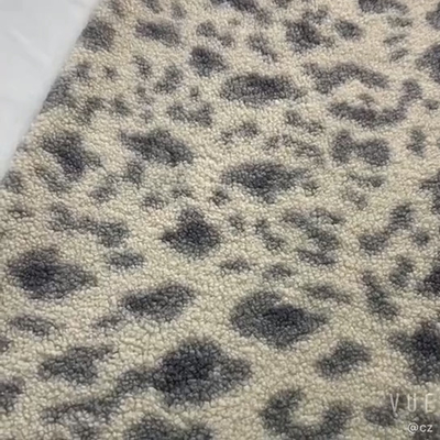 100%のポリエステルによって印刷されるSherpaは袋の椅子Pajamsのための生地150D 288F 300gsmを羊を刈る